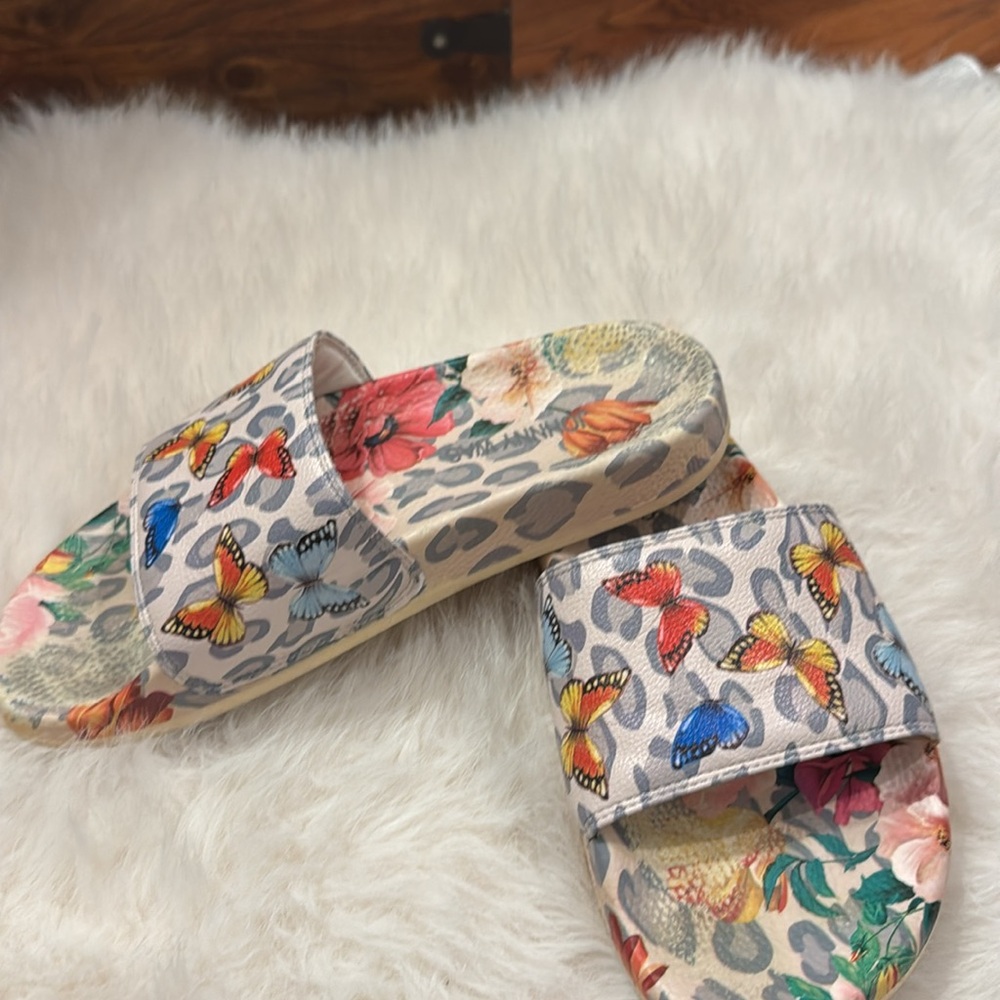 Johnny Was Leopard Butterfly Blue and Red Sandals Floral Design Size 7 pre-owned - Picture 9 of 9